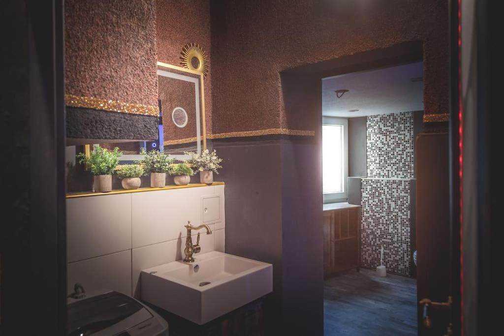 Einzigartige Ferienwohnung Bunt Wie Berlin Eksteriør billede